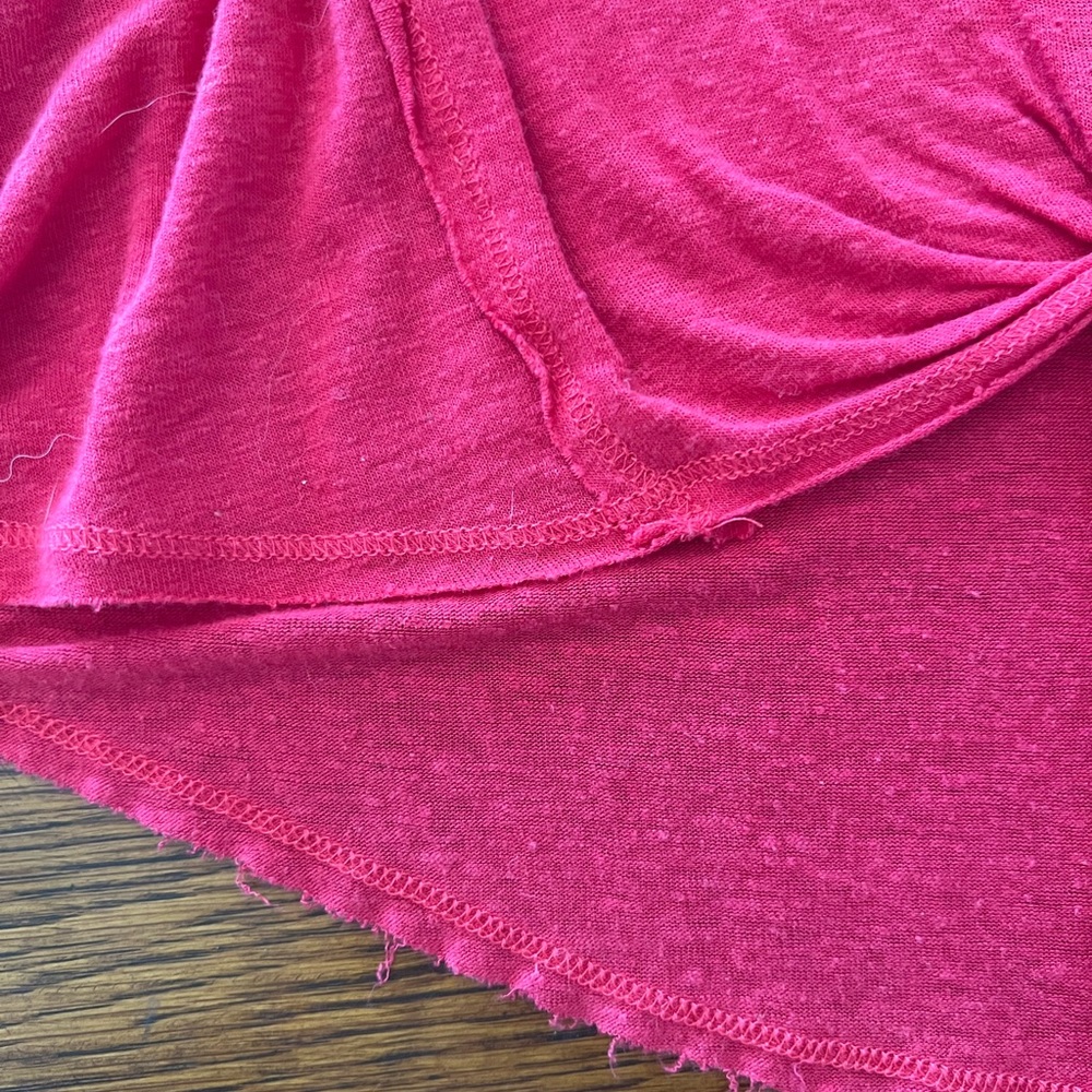 Red tank - Picture 3 of 4